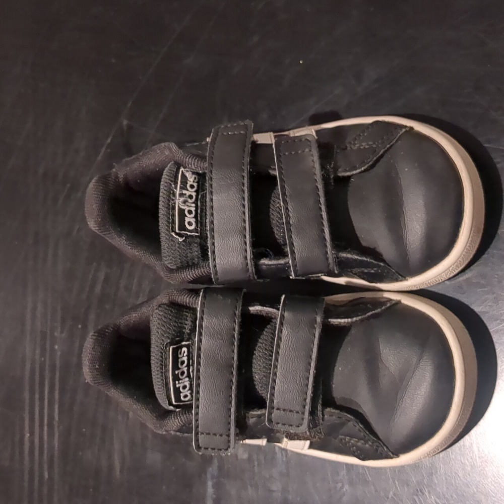 Adidas shoe toddler size 6k